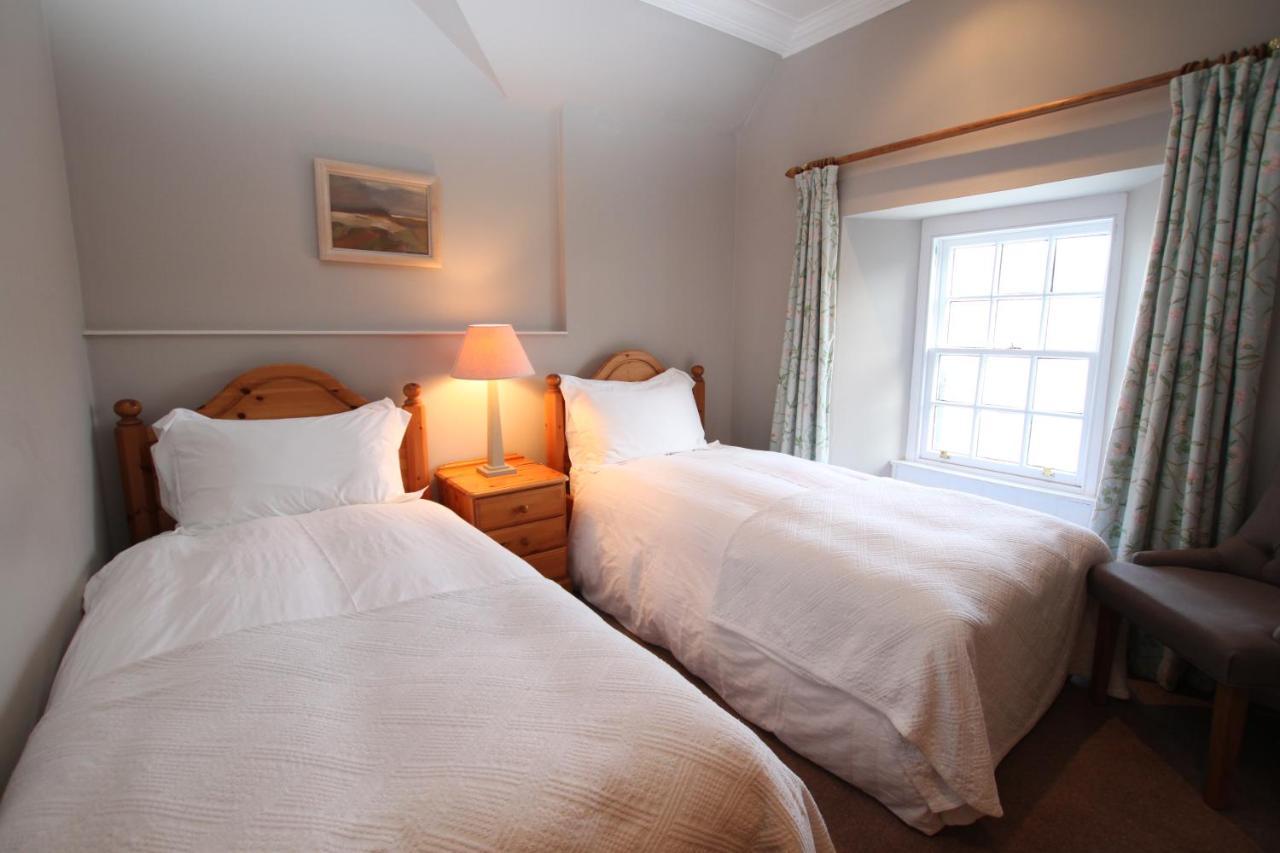 The Colonsay Hotel Isle of Colonsay ภายนอก รูปภาพ